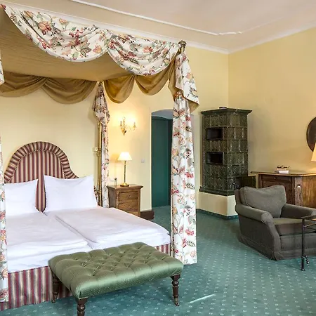 Отель Lebenberg Schlosshotel-kitzbuehel Кицбюэль